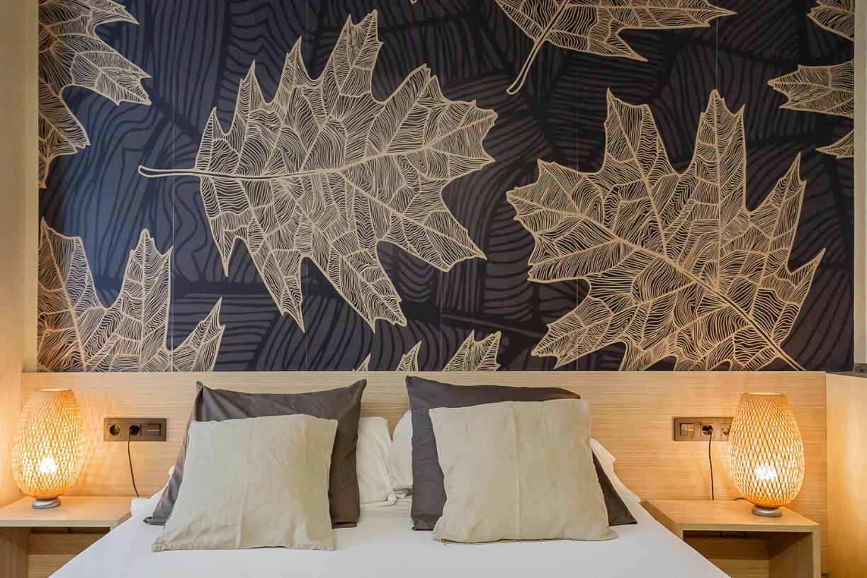 Hostal Rodas Pamplona Bagian luar foto