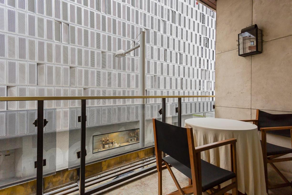 Hostal Rodas Pamplona Bagian luar foto